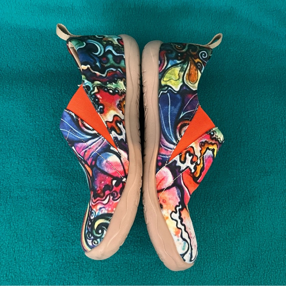UIN Colorful Abstract Slip-On Women's Shoes Sz 9 - Picture 2 of 12